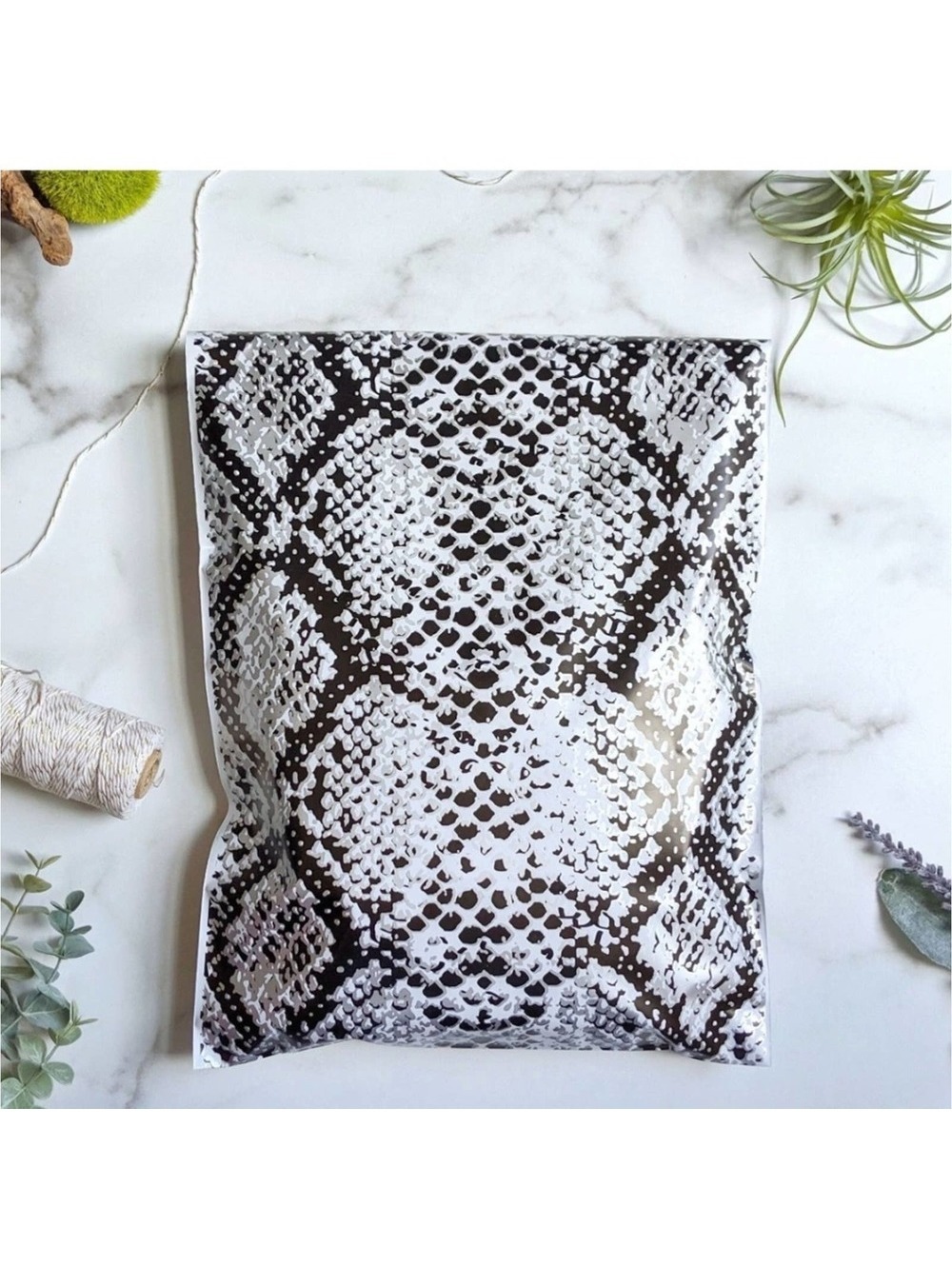 (25) 10 x 13 Snake Print Self Sealing Poly Mailers